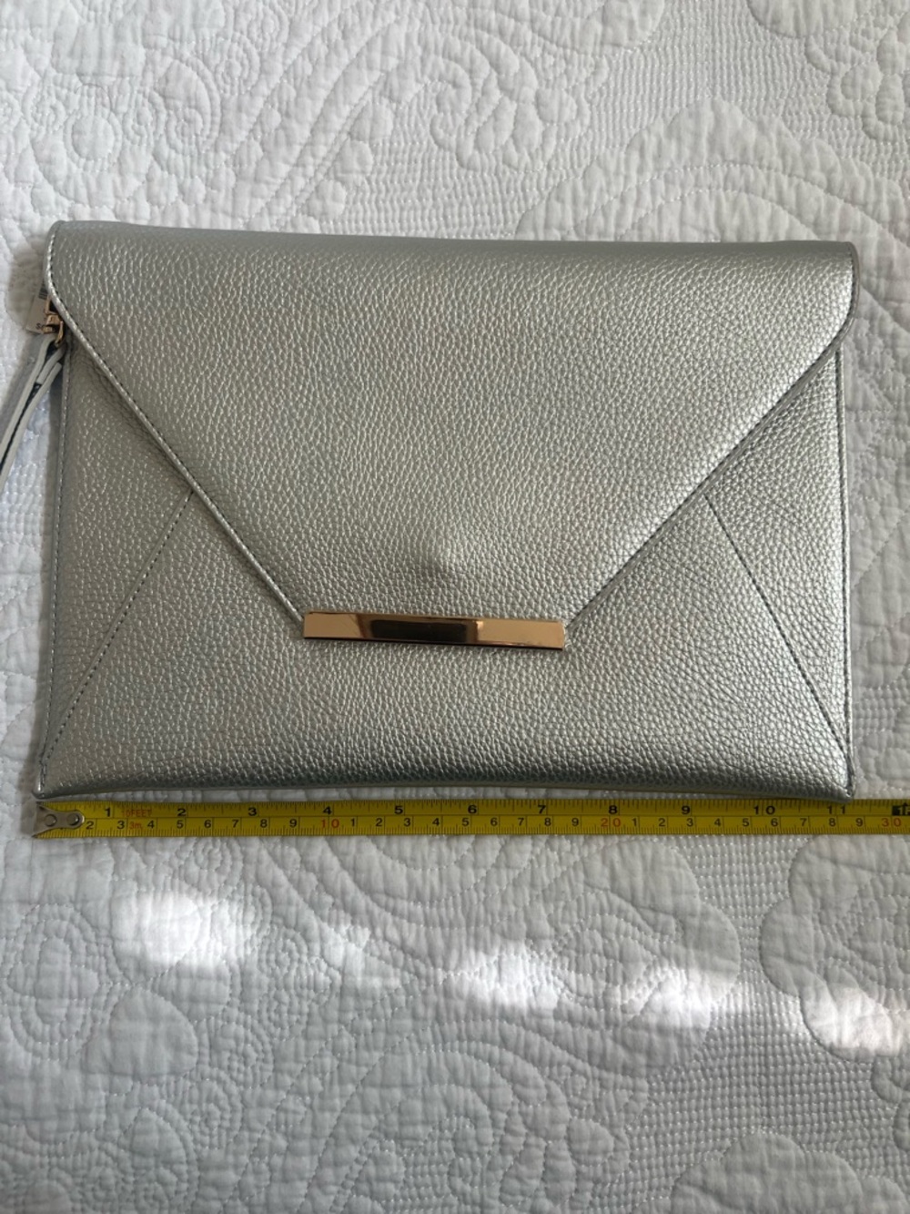 White House Black Market Metallic Silver Envelope Oversized Clutch NEW - Picture 5 of 7